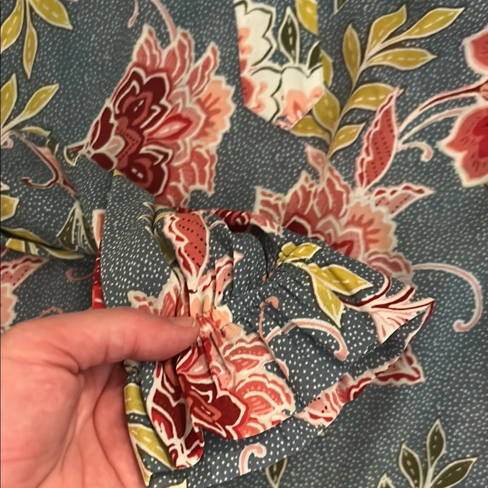 LOFT Ruffled Blouse - Picture 4 of 5